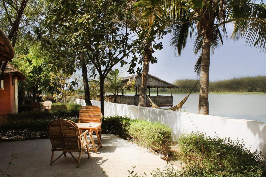 Lampsar Lodge Ndiongo Rom bilde