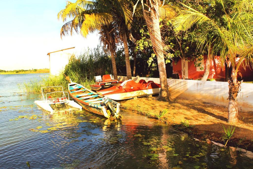 Lampsar Lodge Ndiongo Eksteriør bilde